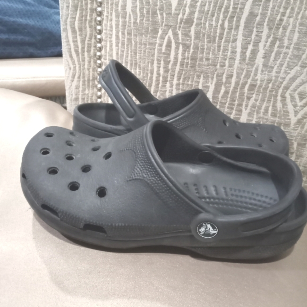 black Crocs